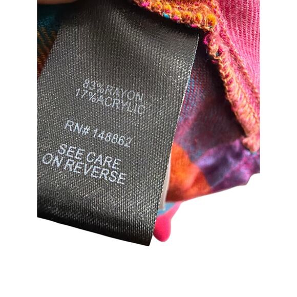Torrid Women's Plus Size Rainbow Plaid Flannel Top Size 6 6X - Picture 6 of 7